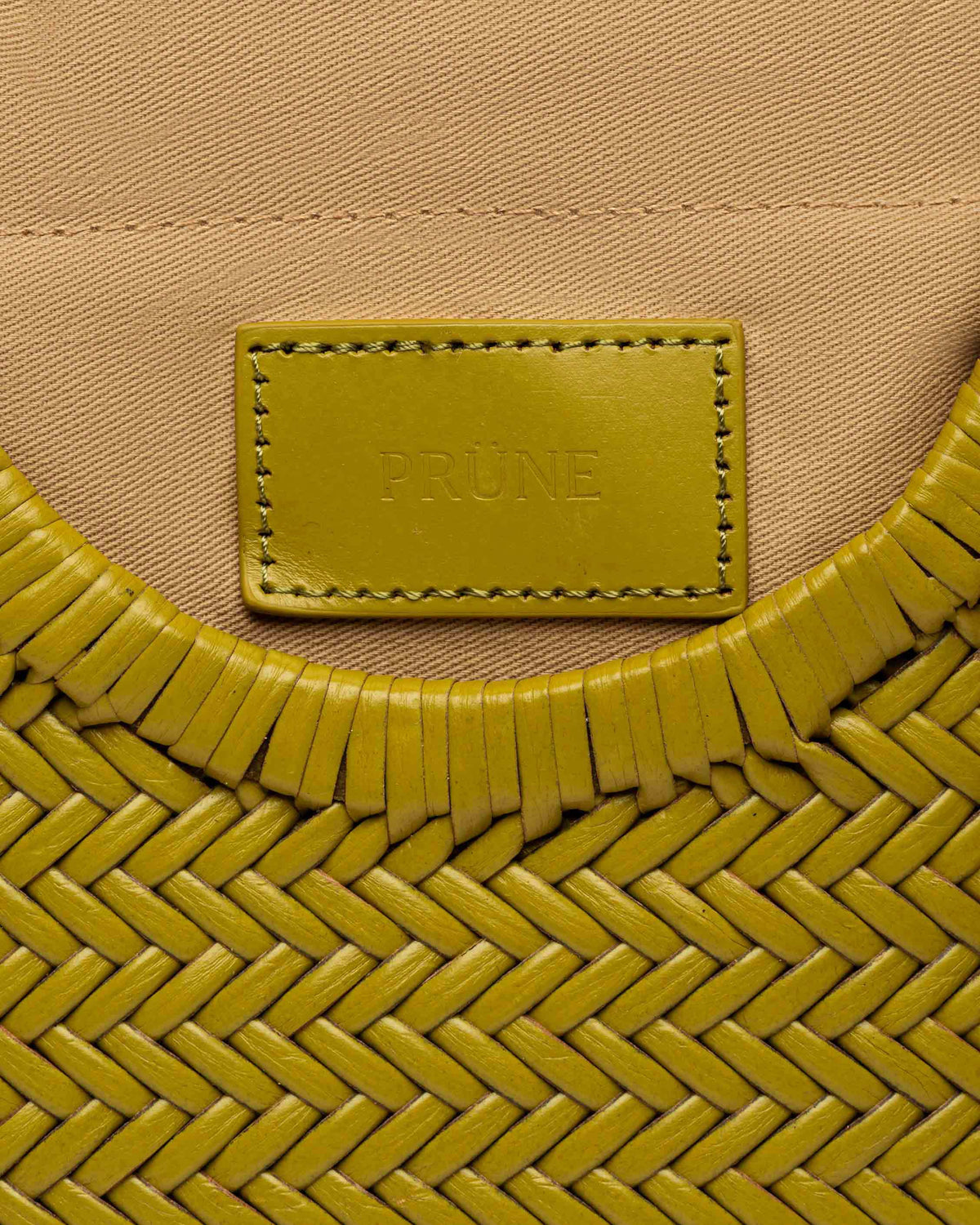 Cartera al hombro Ipanema en cuero curtido natural
