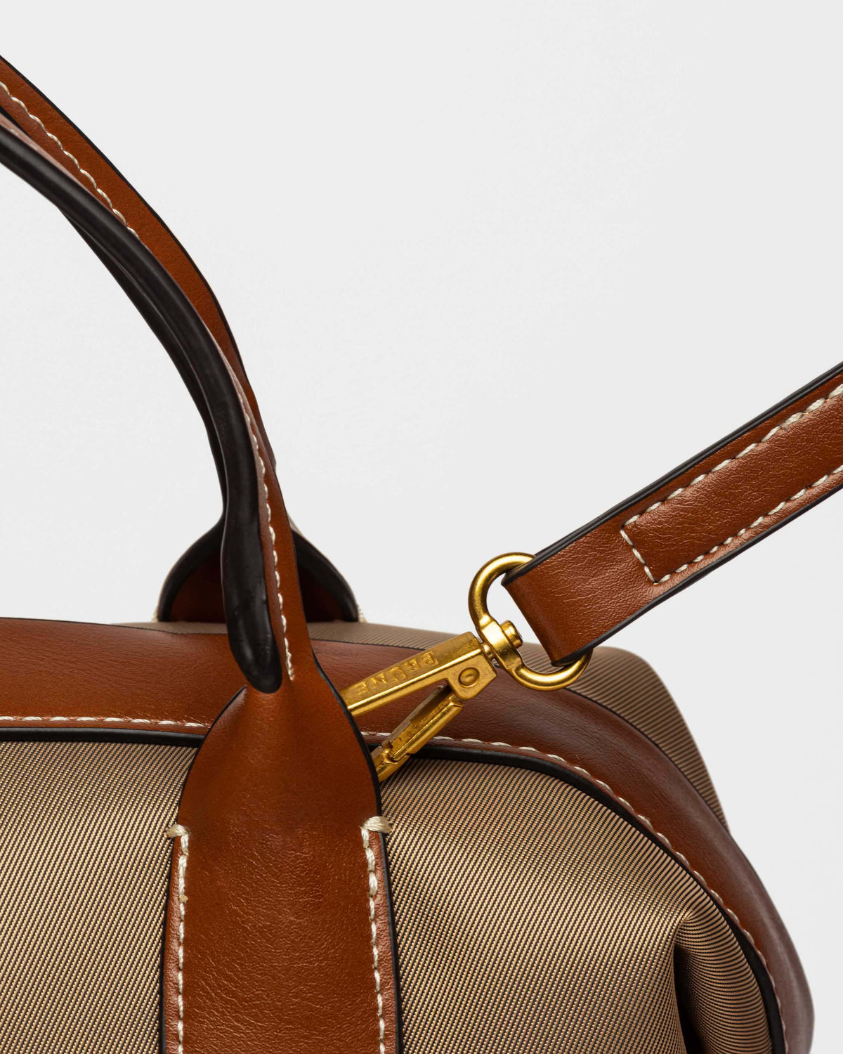 Cartera de mano Wind en nylon