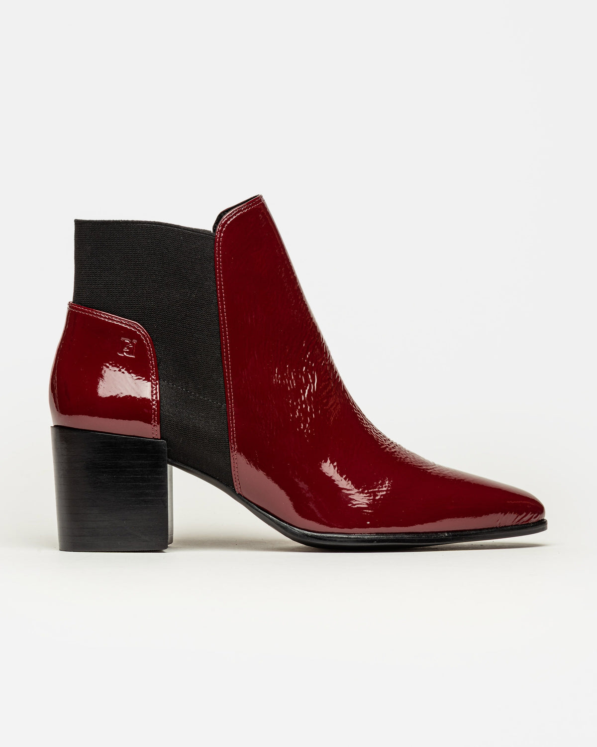 Bota caña baja June en cuero gloss
