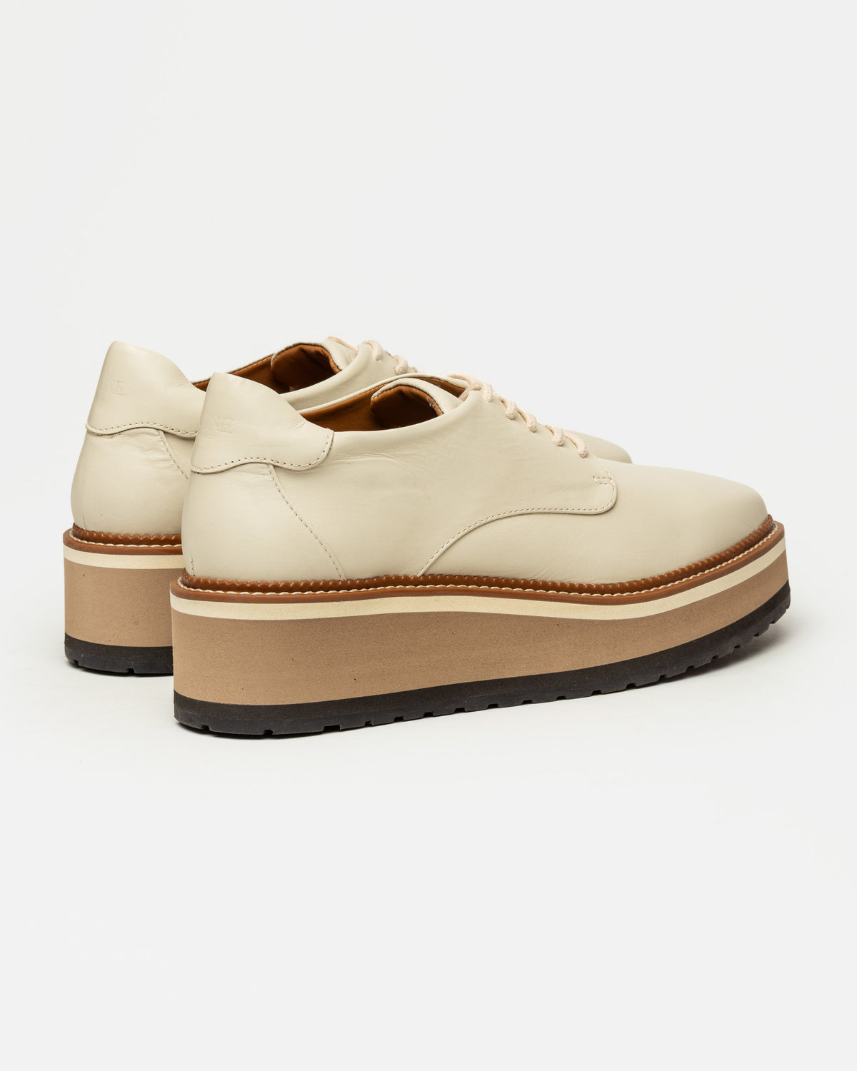 Abotinado Ralph en cuero liso