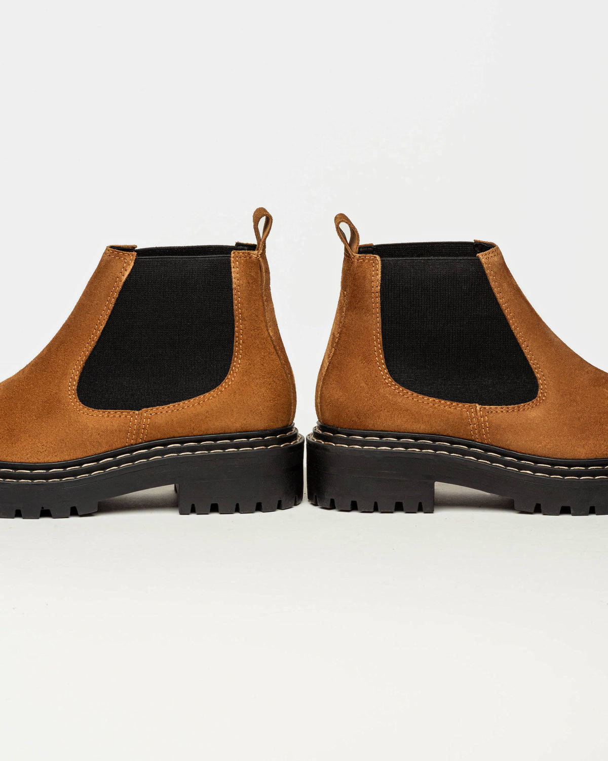 Bota caña media Liverpool en gamuza