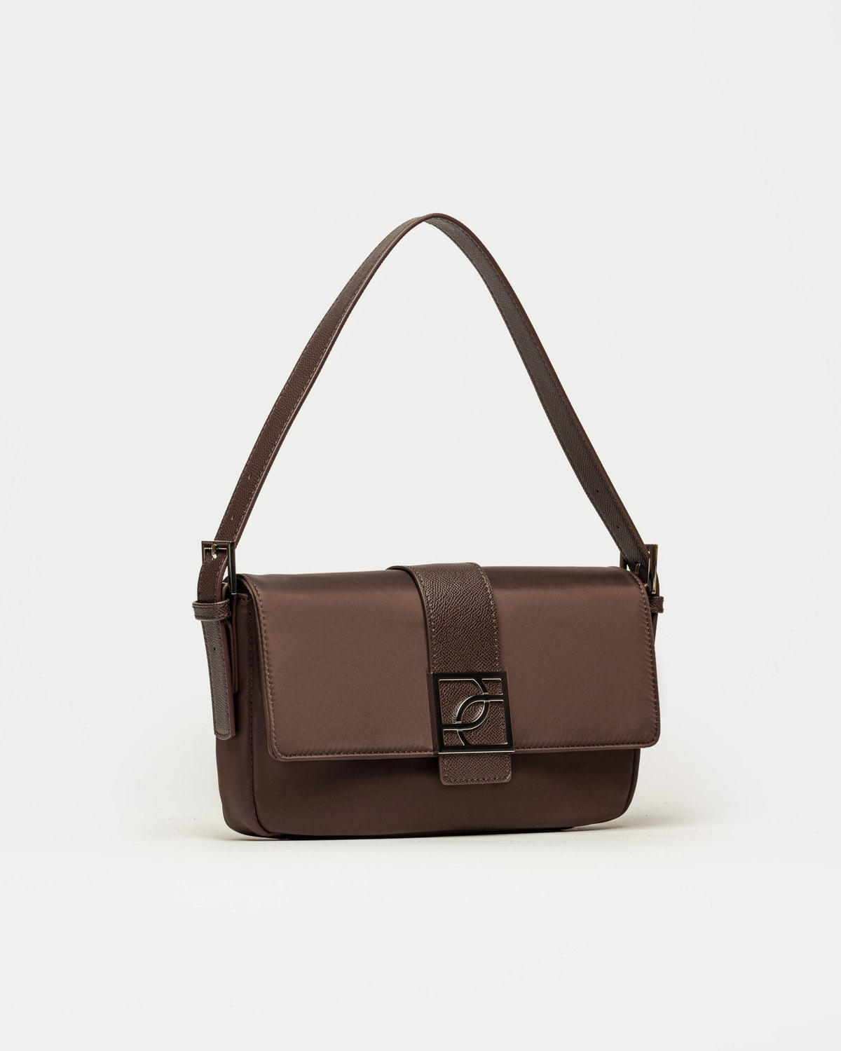 Cartera al hombro Signature en nylon
