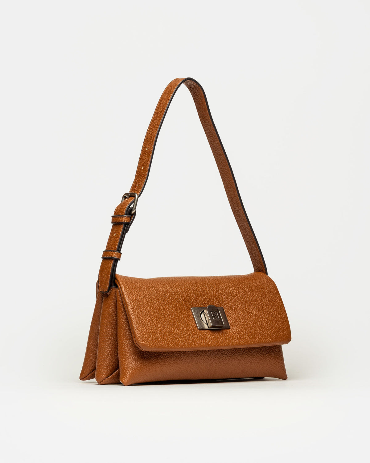 Cartera al hombro Leisure en efecto cuero graneado