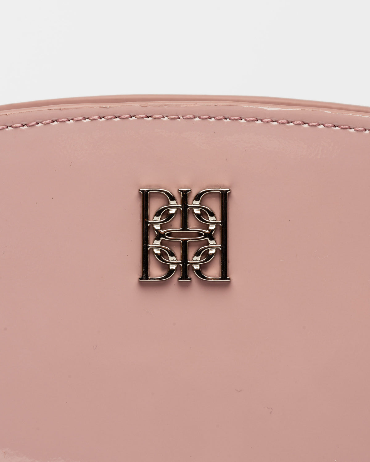 Cartera al hombro Lunette en cuero charol