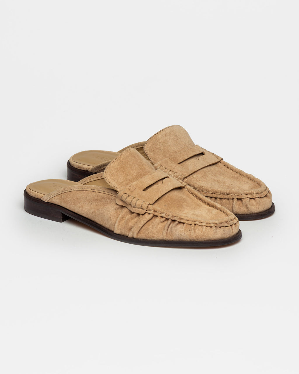 Mule Hans en cuero gamuza