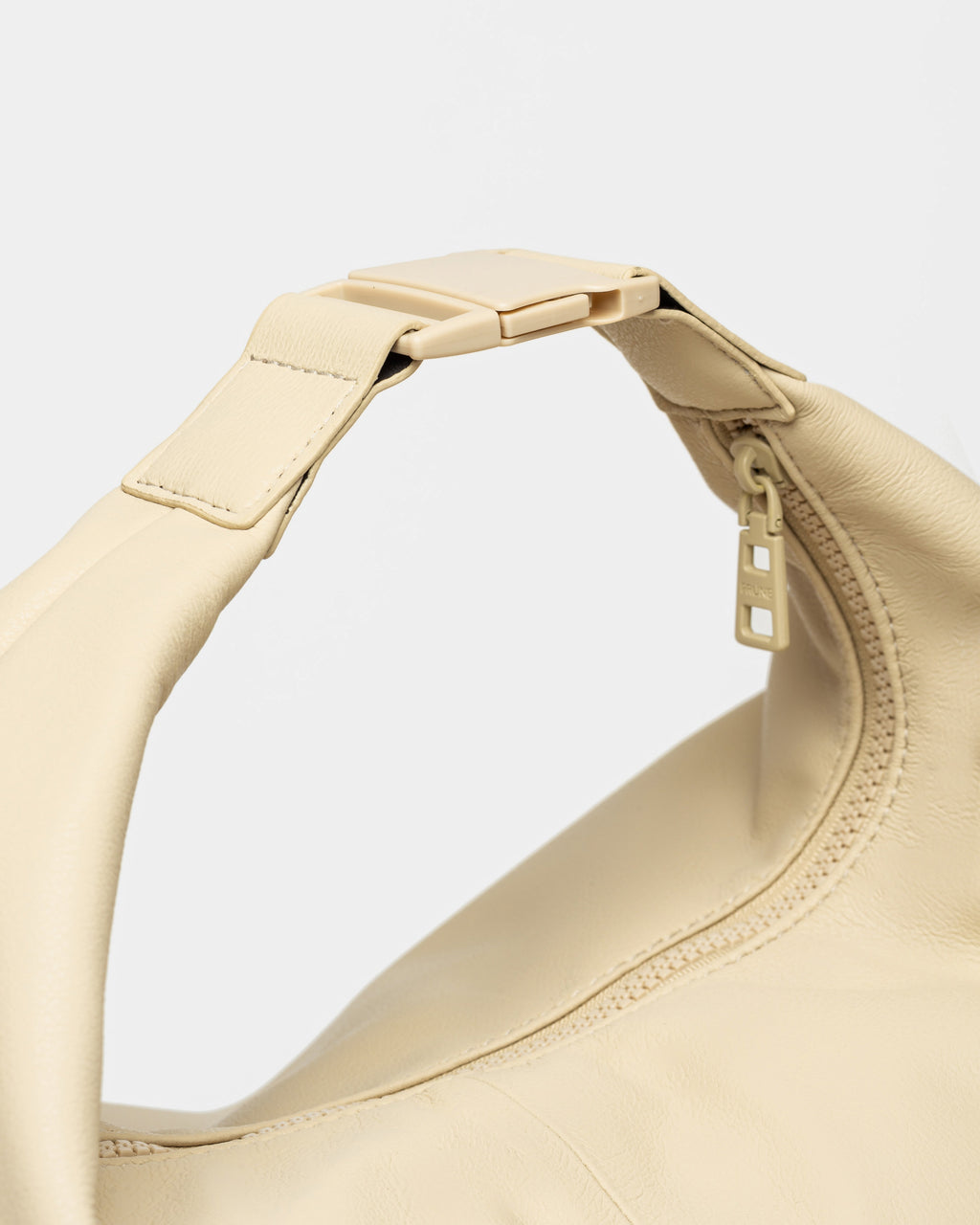 Bolso Bahamas en efecto cuero