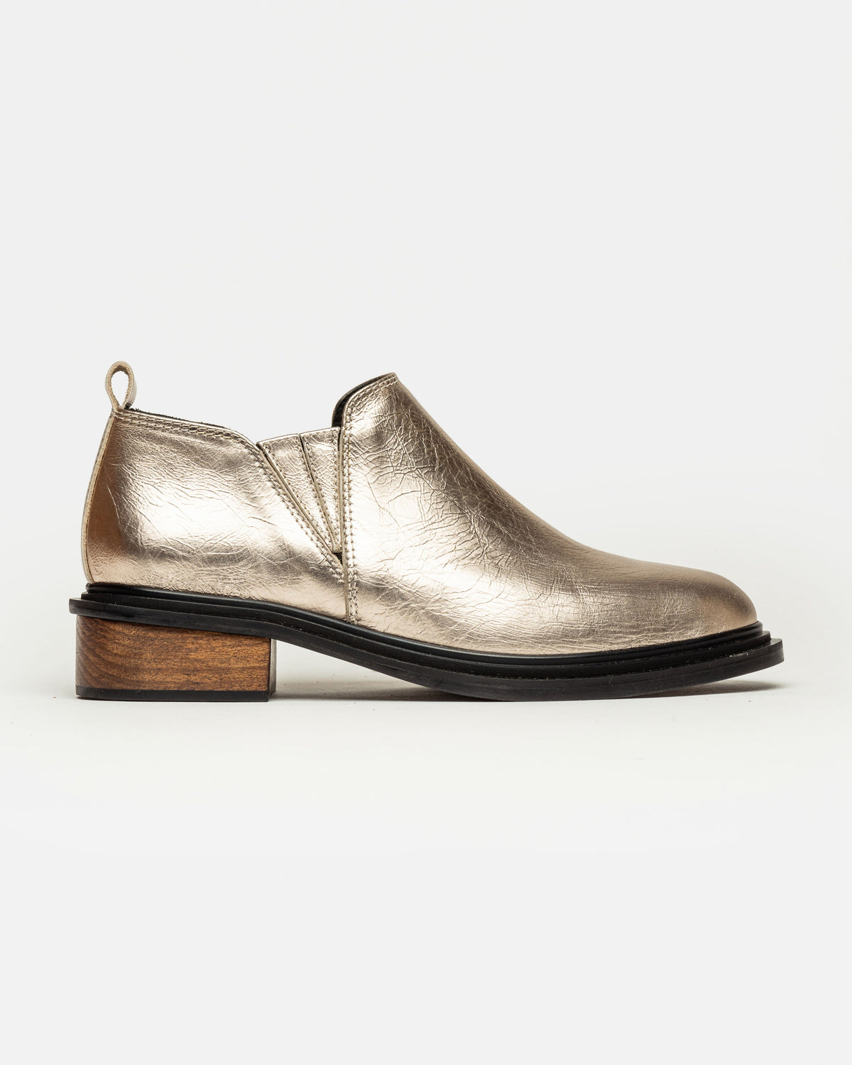 Bota caña baja Parker en cuero metalizado