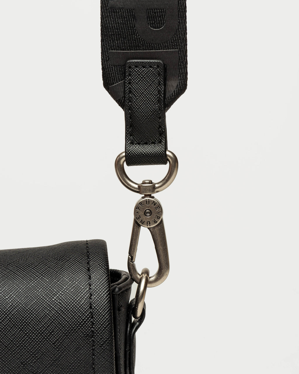 Bandolera The Flap Penny en efecto cuero saffiano